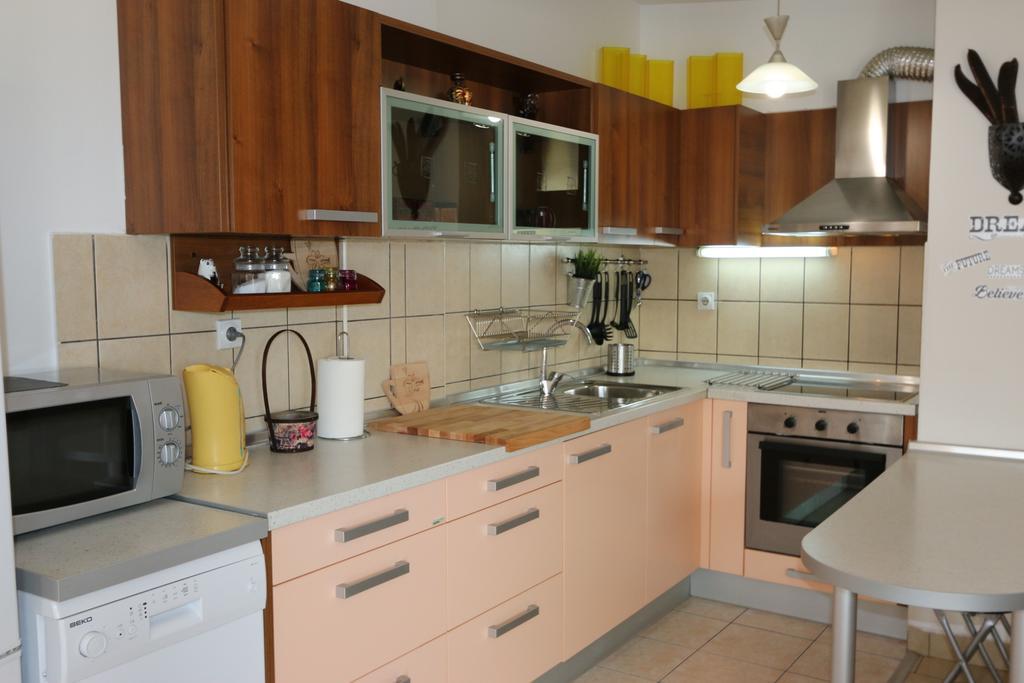 Apartamento Skopje Center Exterior foto
